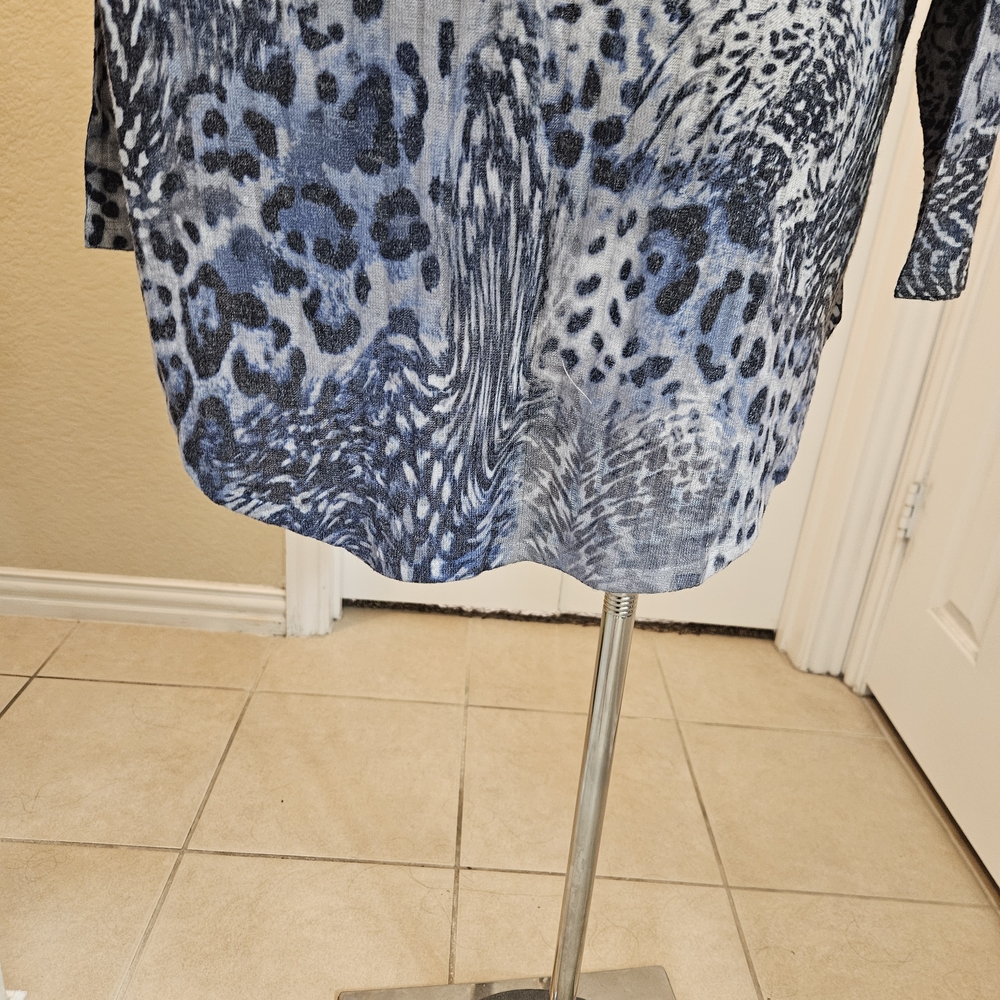 Nally & Millie Blue Mixed Animal Print Knit Top – Size L/XL NWT - Picture 12 of 13